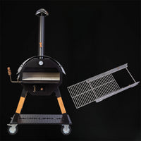 Merklinger 800 Holzbackofen im Winterpaket mit Abstandsrost, Frontansicht auf fahrbarem Untergestell