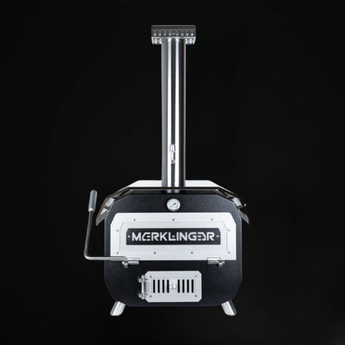 Merklinger Bobby Holzbackofen im Winterpaket mit Abstandsrost in Frontansicht